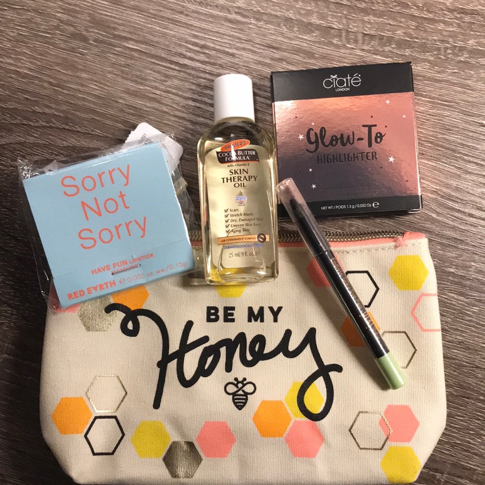 Make up bag with Ciaté and Pixi samples!